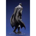 Batman: Last Knight on Earth - Batman Statue - Kotobukiya - ArtFX - Image 2