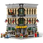 LEGO [Advanced Models] - Grand Emporium Building Set - Modular Buildings Collection Series (10211) - Image 2