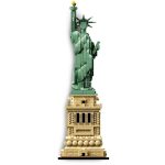 LEGO [Architecture] - Statue of Liberty (21042) - Image 3