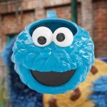 Sesame Street - Cookie Monster Sculpted Mug (Ceramic, 20 oz.) - Bioworld - Image 4