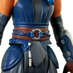 Star Wars: The Mandalorian - Jumbo Ahsoka Tano Action Figure (12") - Gentle Giant Ltd. - Image 7